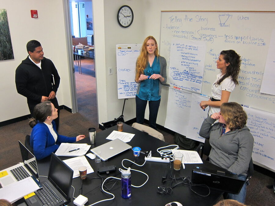 How to Negotiate a Job Offer: Salary, Benefits, and Perks
