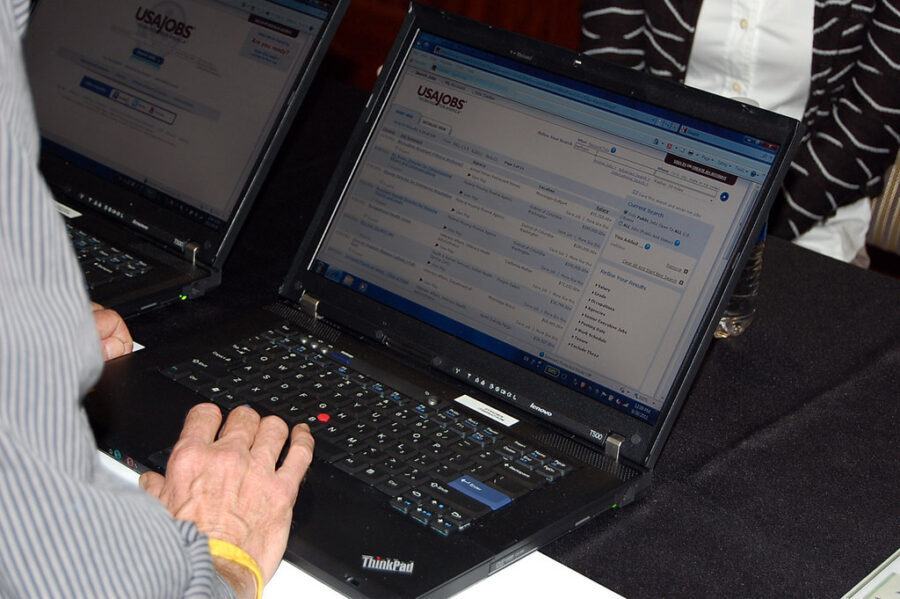 LinkedIn Optimization: How to Get Recruiters to Notice You